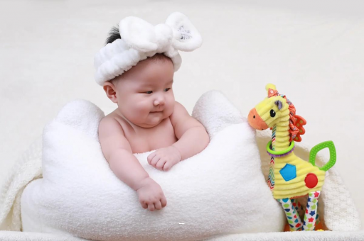 高安宝宝几个月翻身